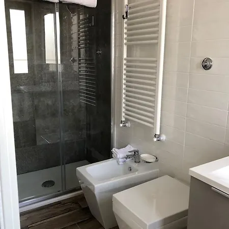 South Hands Guest house *