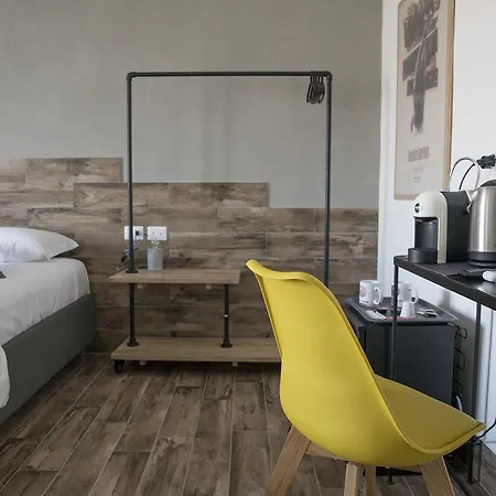 South Hands Guest house *